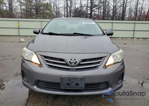 2013 Toyota Corolla Base z USA, uszkodzony, nr VIN 5YFBU4EE2DP140961